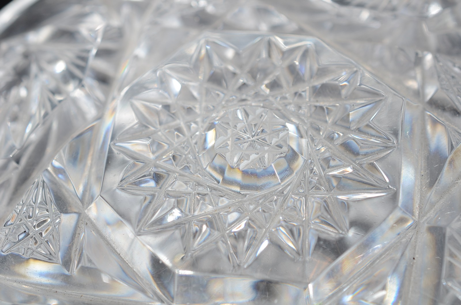 Par de bombonieres de cristal lapidado. - foto 6 de 9