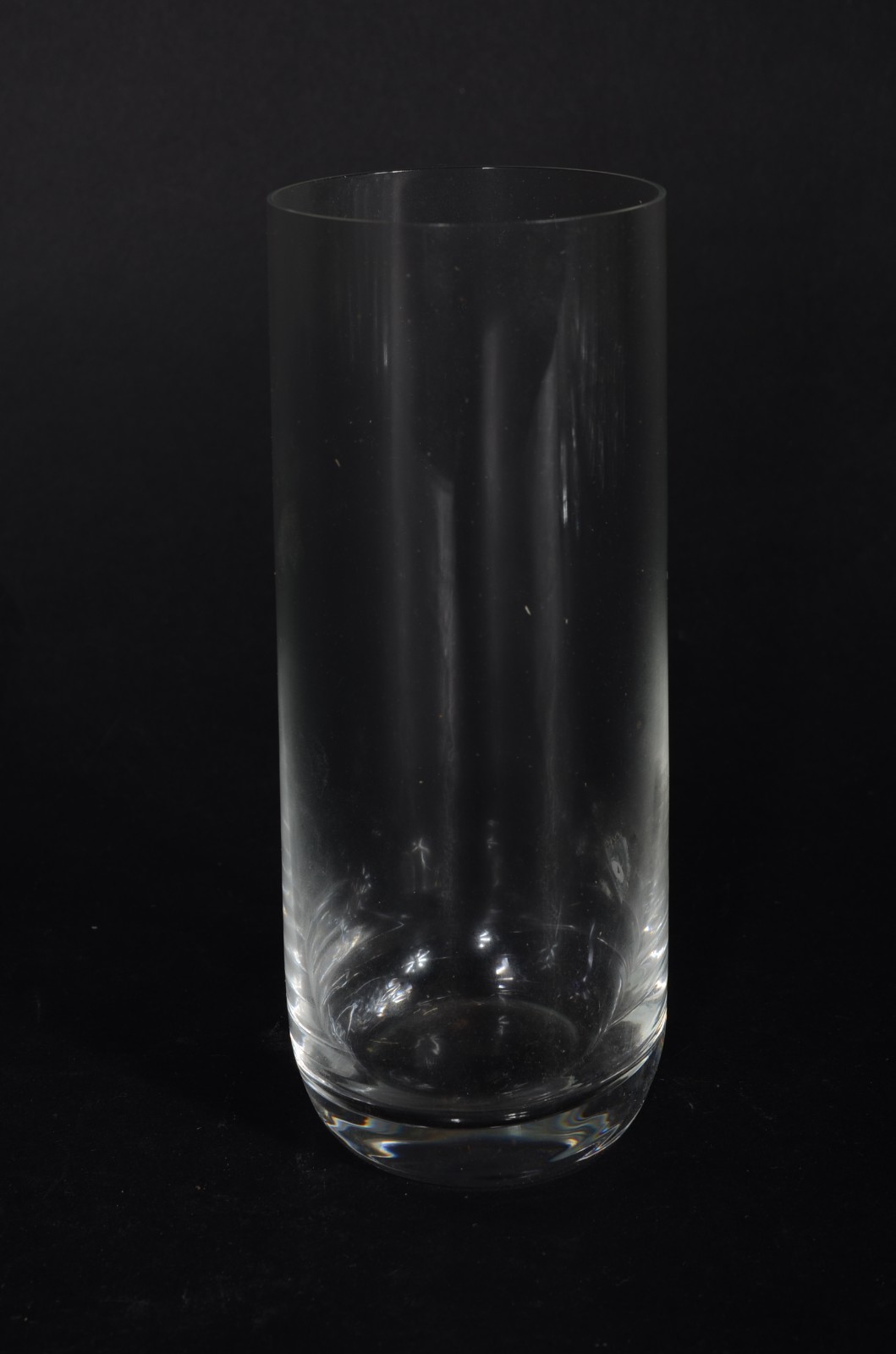 Vinte e quatro copos longos de cristal. - foto 2 de 4