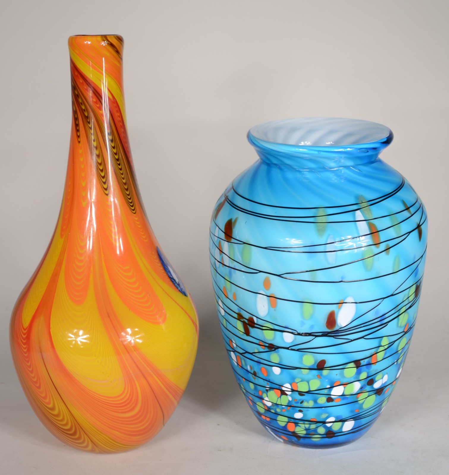 Dois vasos de vidro decorativo. - foto 6 de 8