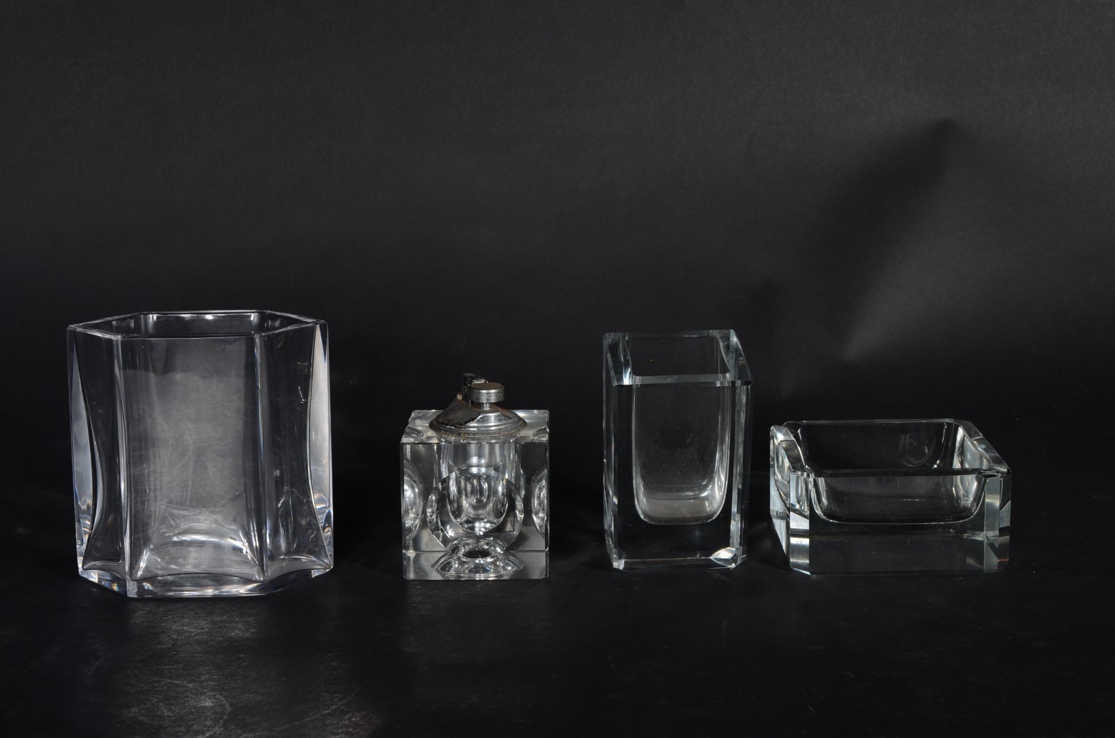 Quatro peças de cristal para escritório. - foto 1 de 6