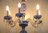 Lustre de overlay azul e branco para 6 luzes, p... - Lustre de overlay azul e branco para 6 luzes, pingentes de cristal.