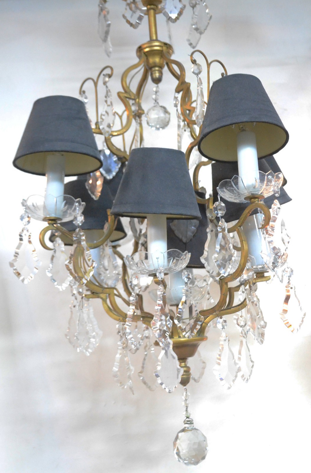 Lustre de metal dourado com placas de cristal lapidado, estilo... - foto 1 de 8