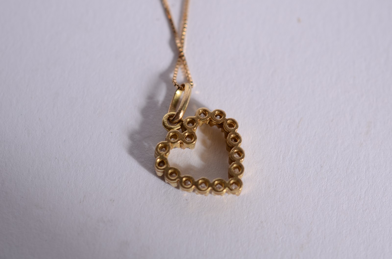 Colar de ouro 18 k., contraste 750 mls com pendente feitio coração... - foto 4 de 6