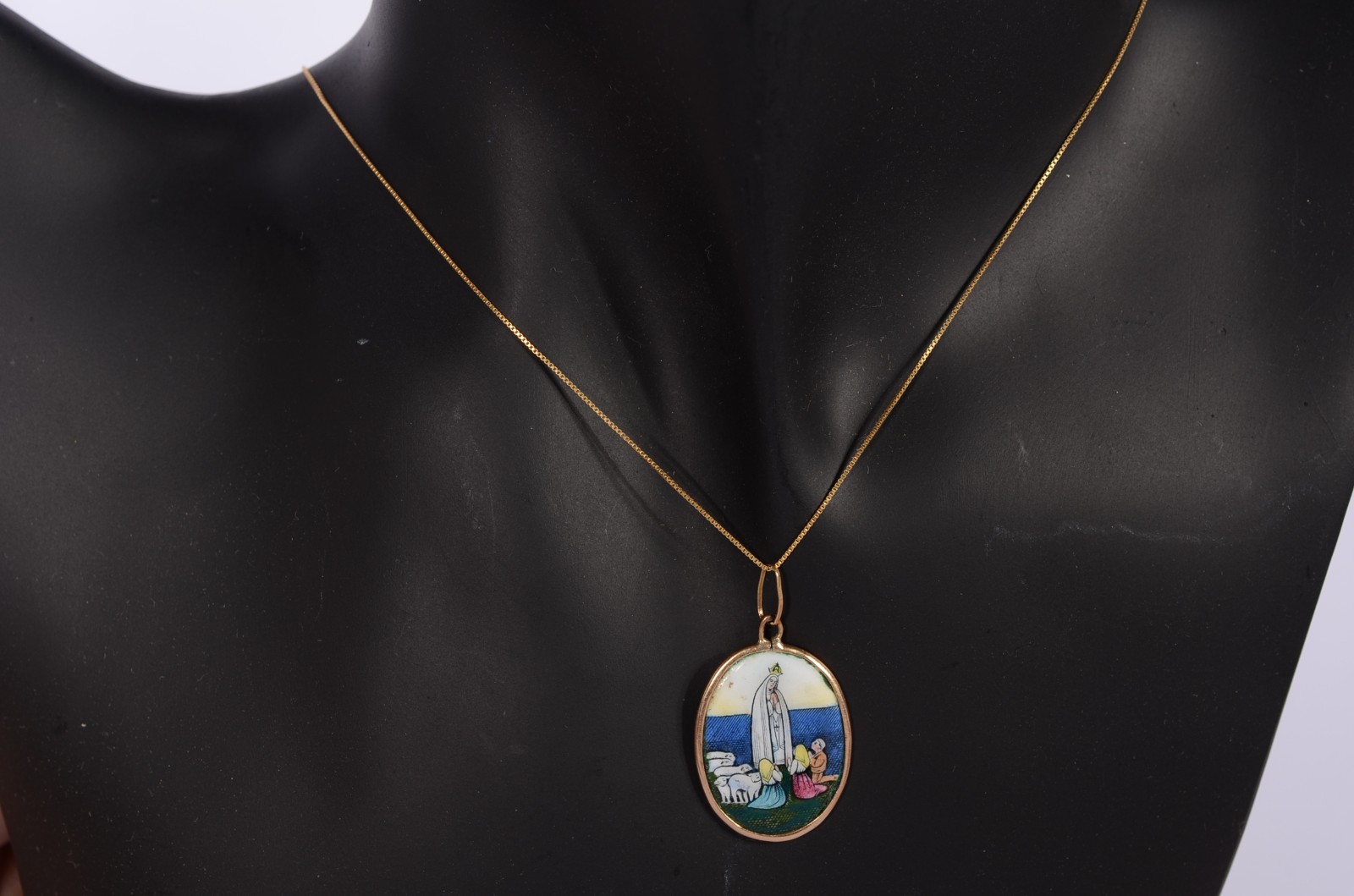 Colar de ouro 18 k., pendente Nossa Senhora Fatima e os pastorinhas... - foto 6 de 6