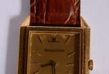 Jaeger-LeCoultre (1833),  - Relógio suíço de pulso automático, caixa de ouro 18 k. Funcionando.