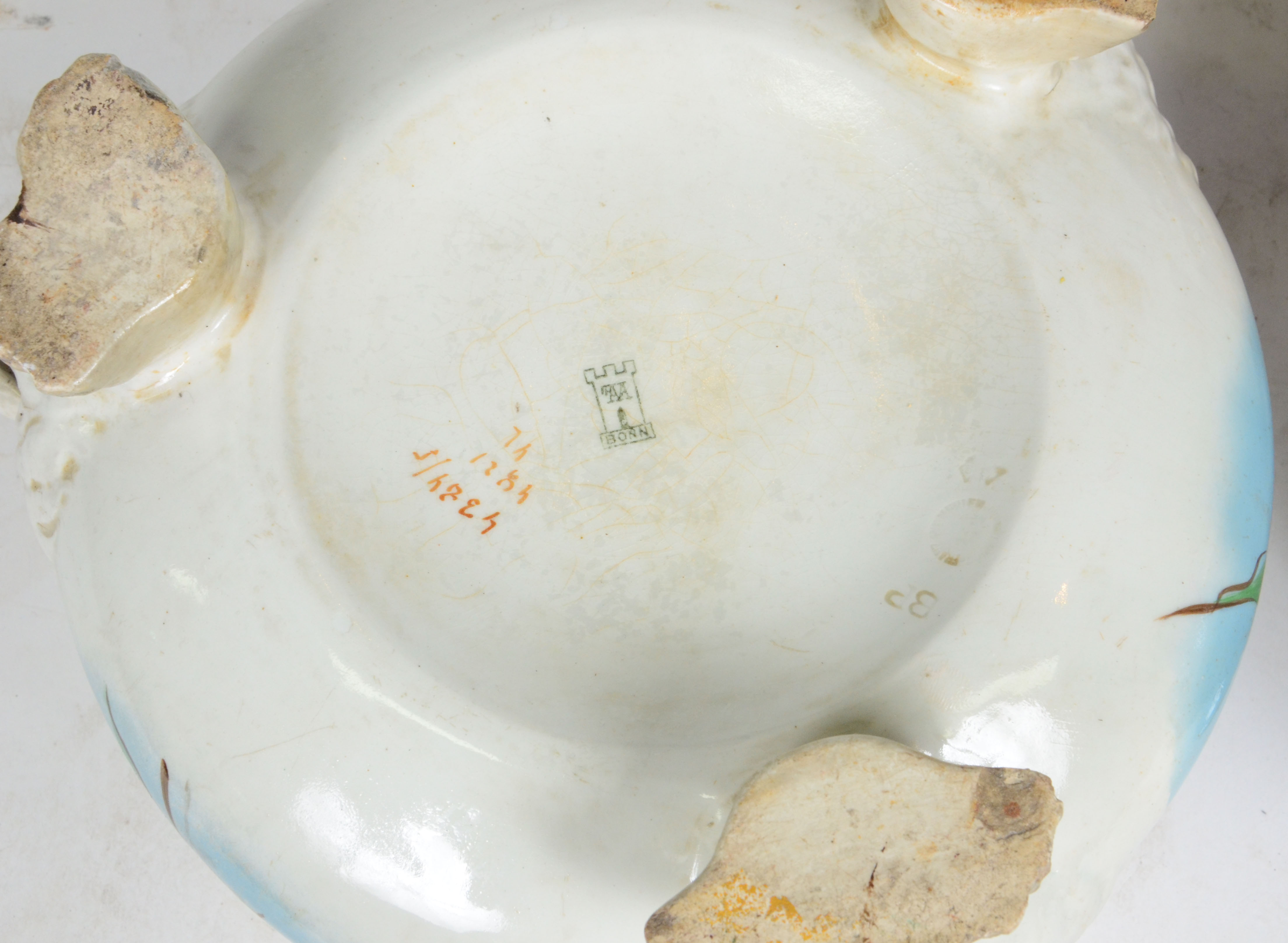 Três escarradeiras de porcelana ( com restauros) - foto 4 de 4