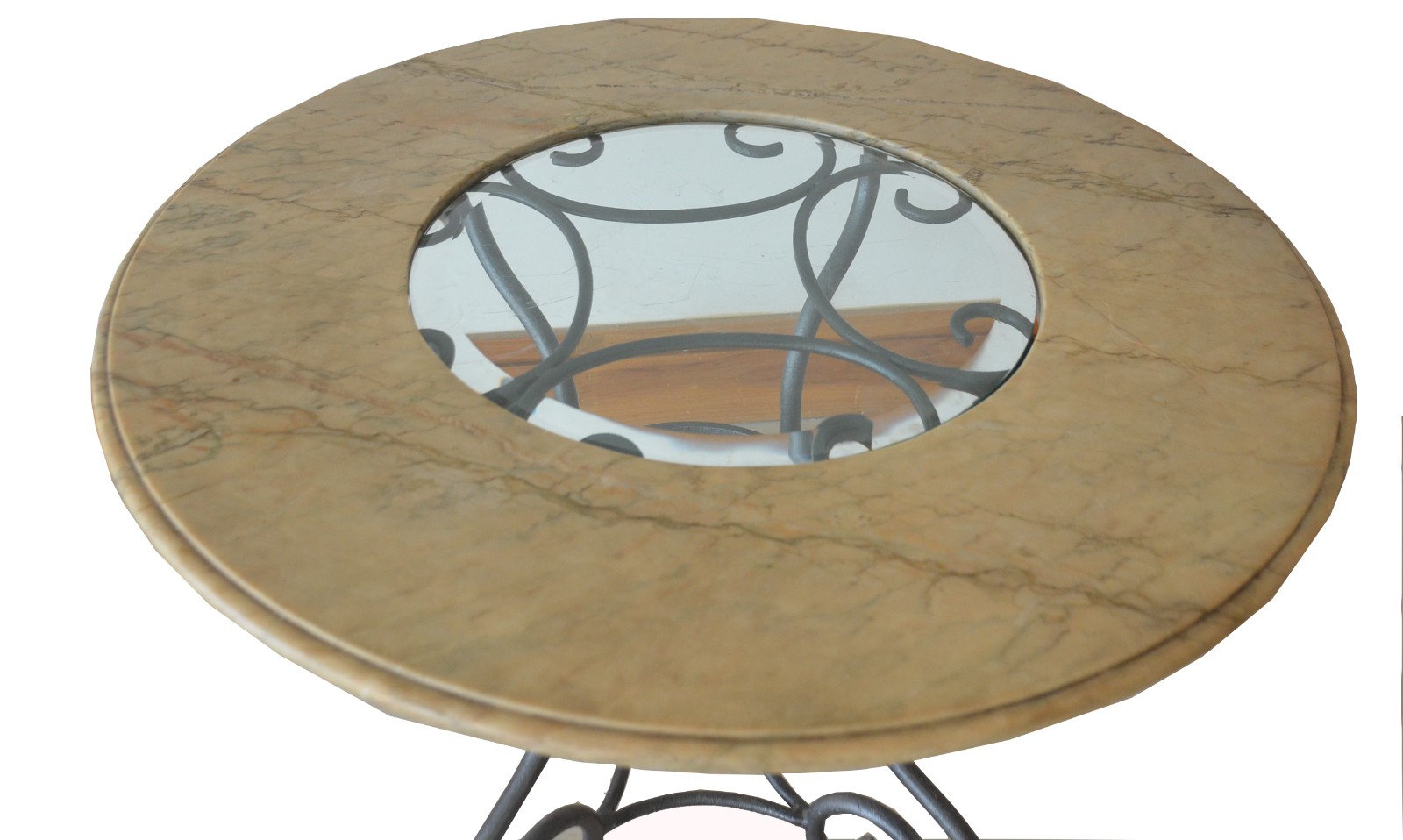 Mesa com base de metal e tampo de mármore e cristal bisotado ao centro - foto 3 de 4