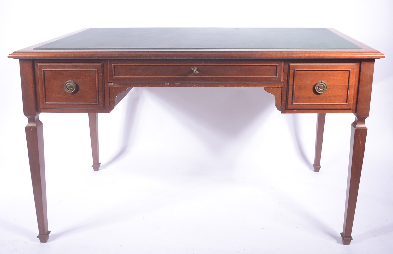 Mesa de escritório de madeira nobre, tampo em curvim verde com 3... - foto 2 de 8