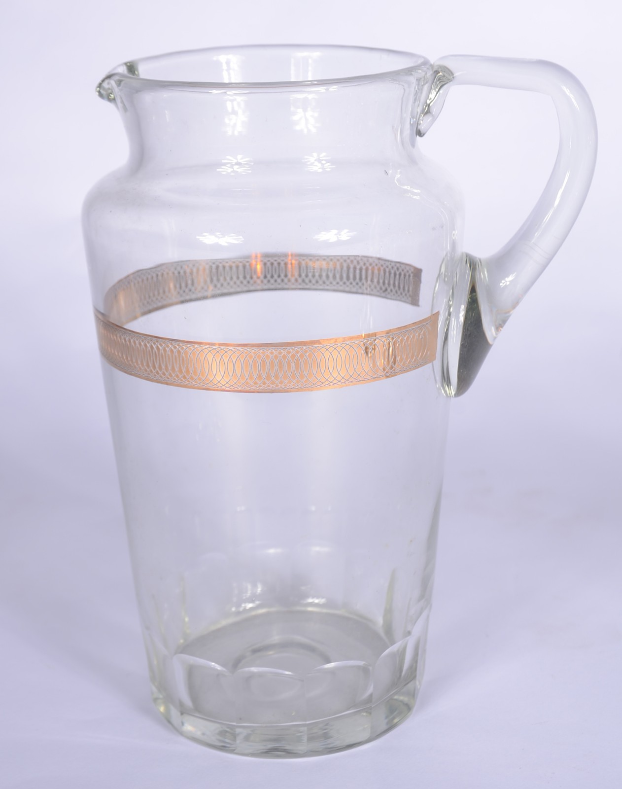 Serviço de cristal europeu com bordas douradas, composto de: 11 taças... - foto 10 de 11