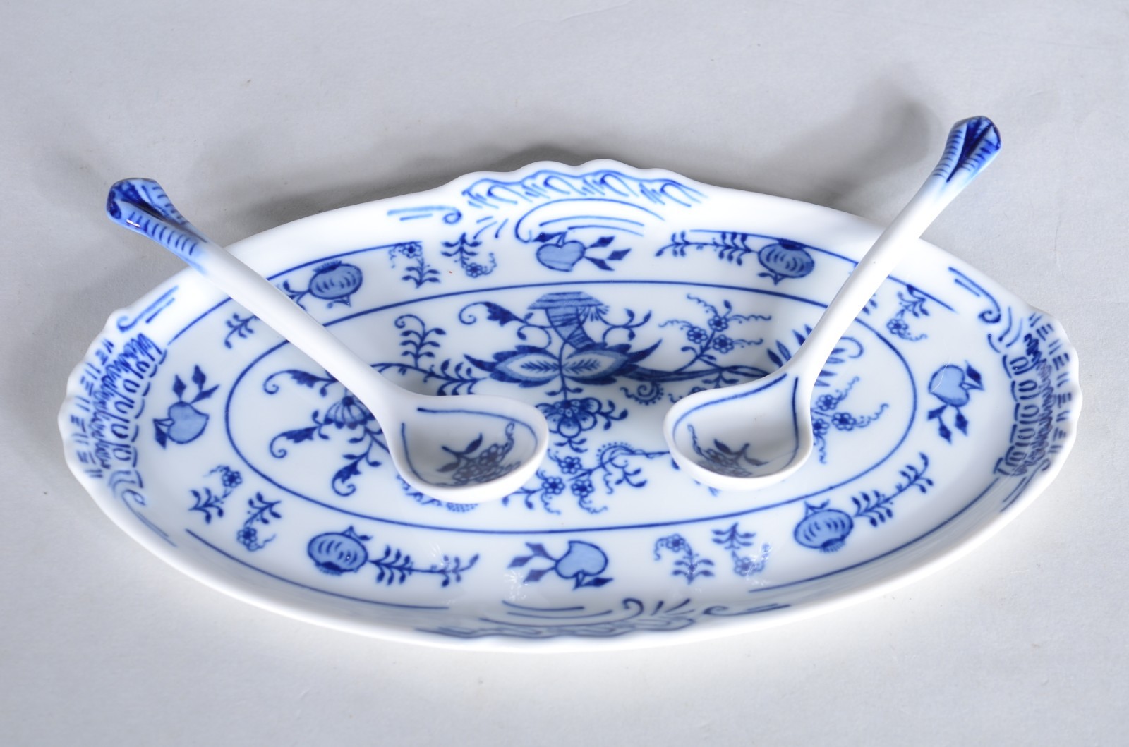 Conjunto de porcelana tcheca "cebolinha" para café, composto de: 6... - foto 5 de 11