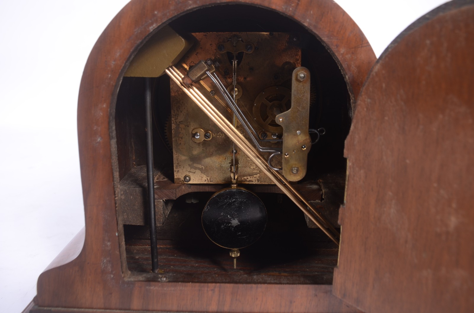 Relógio de mesa, marca Junghans, caixa de madeira. Funcionando. - foto 8 de 10