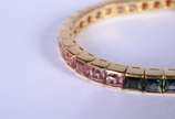 Pulseira de ouro 18 k., contraste 750 mls feiti... - Pulseira de ouro 18 k., contraste 750 mls feitio Riviera com pedras coloridas lapidadas. (Por motivos de segurança a peça não se encontra na loja).