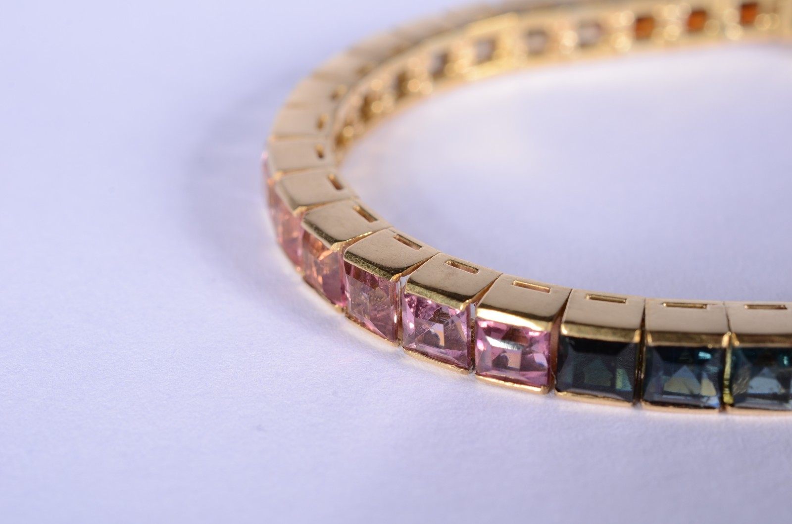 Pulseira de ouro 18 k., contraste 750 mls feitio Riviera com pedras... - foto 4 de 9