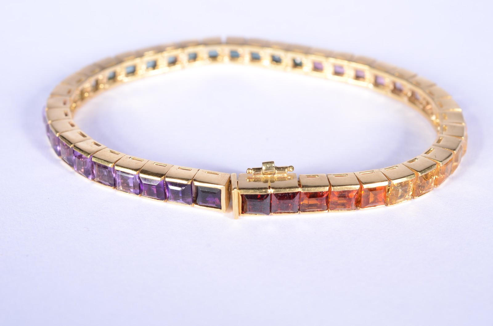 Pulseira de ouro 18 k., contraste 750 mls feitio Riviera com pedras... - foto 1 de 9