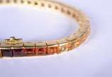 Pulseira de ouro 18 k., contraste 750 mls feiti... - Pulseira de ouro 18 k., contraste 750 mls feitio Riviera com pedras coloridas lapidadas. (Por motivos de segurança a peça não se encontra na loja).