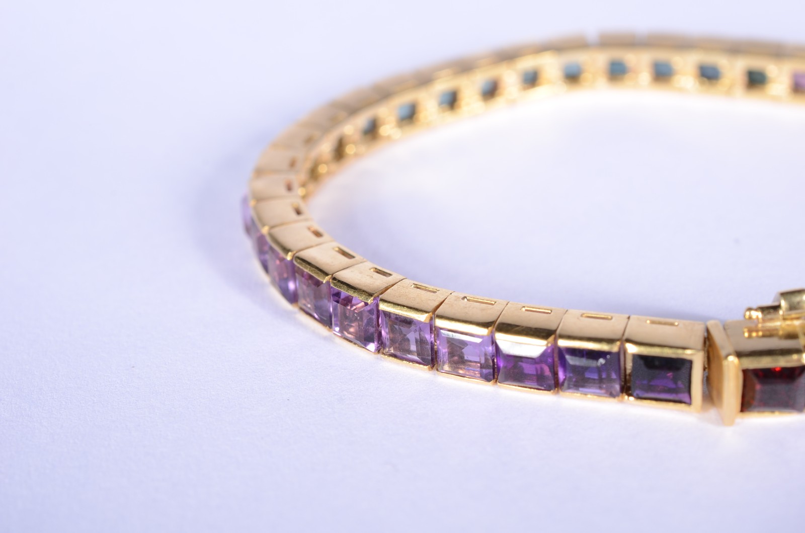 Pulseira de ouro 18 k., contraste 750 mls feitio Riviera com pedras... - foto 8 de 9