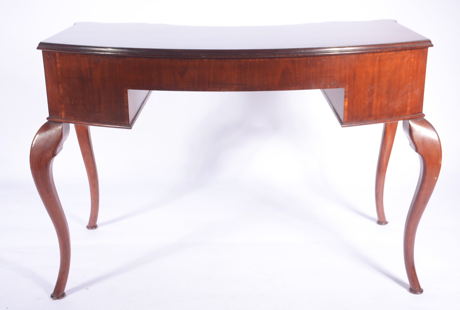 Mesa de escritório de madeira nobre com 5 gavetas, puxadores na forma... - foto 9 de 10
