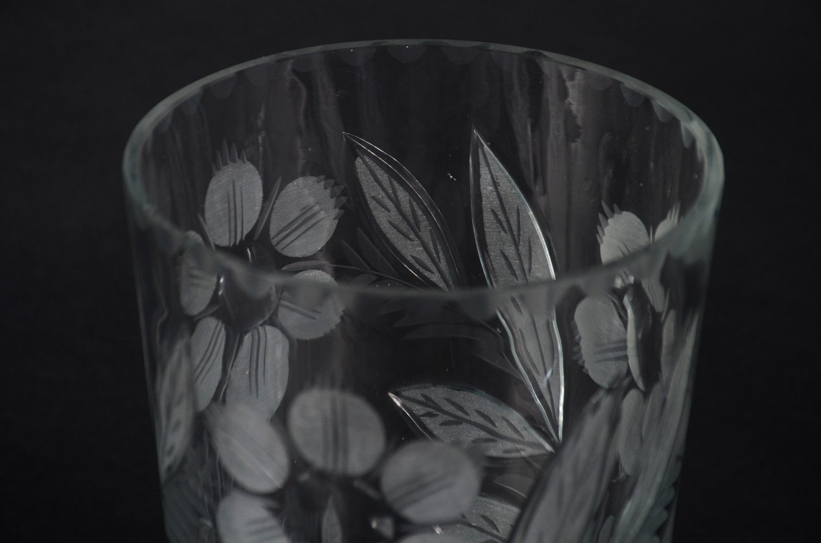 Dois vasos de cristal diversos modelos. - foto 4 de 10