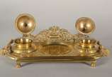 Tinteiro de metal dourado com 2 recipientes. - Tinteiro de metal dourado com 2 recipientes.