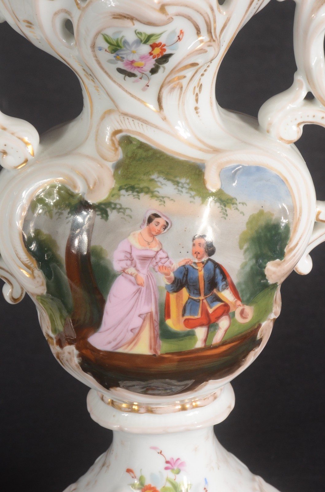 Par de vasos de porcelana francesa Velho Paris, decorados com cenas... - foto 3 de 11