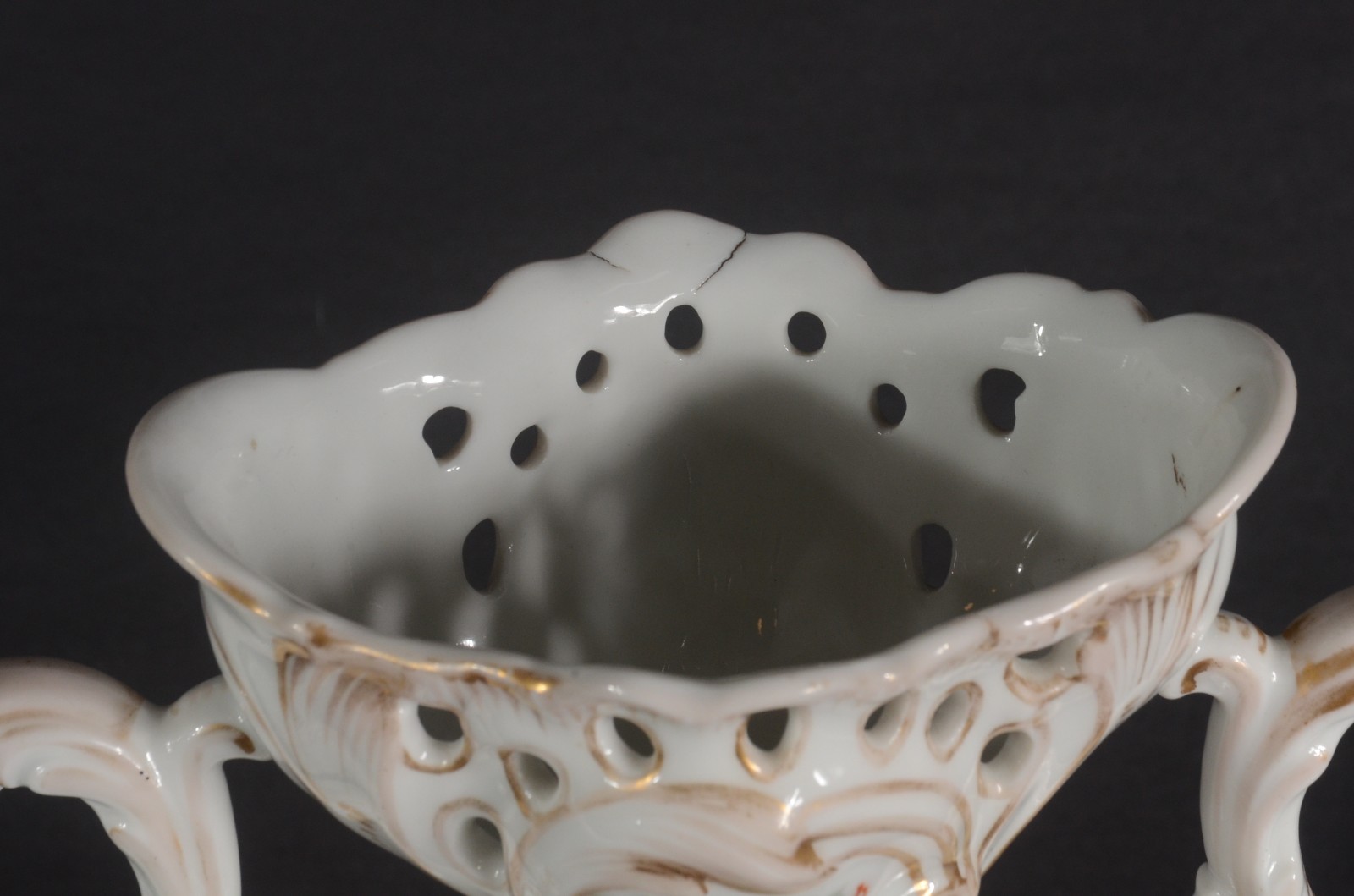 Par de vasos de porcelana francesa Velho Paris, decorados com cenas... - foto 6 de 11