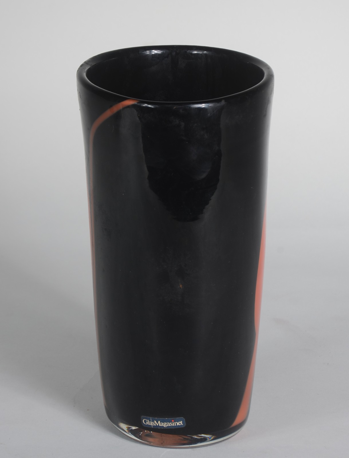 Vaso de vidro decorativo "GlasMagasinet", assinado. - foto 3 de 6
