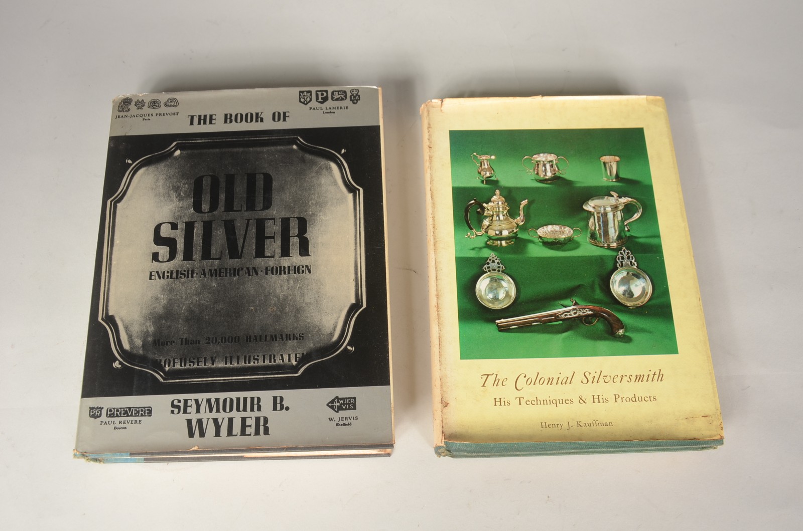 Dois livros sobre prata: A) Old Silver B) The Colonial Silversmith. - foto 2 de 10
