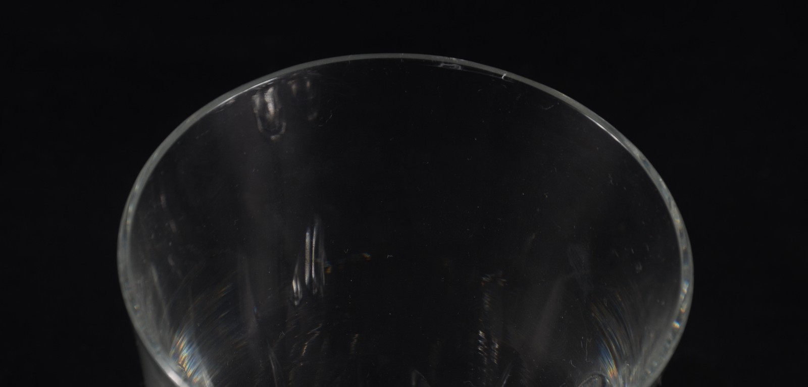 Serviço de cristal facetado, composto de: 12 copos para água (2... - foto 7 de 7