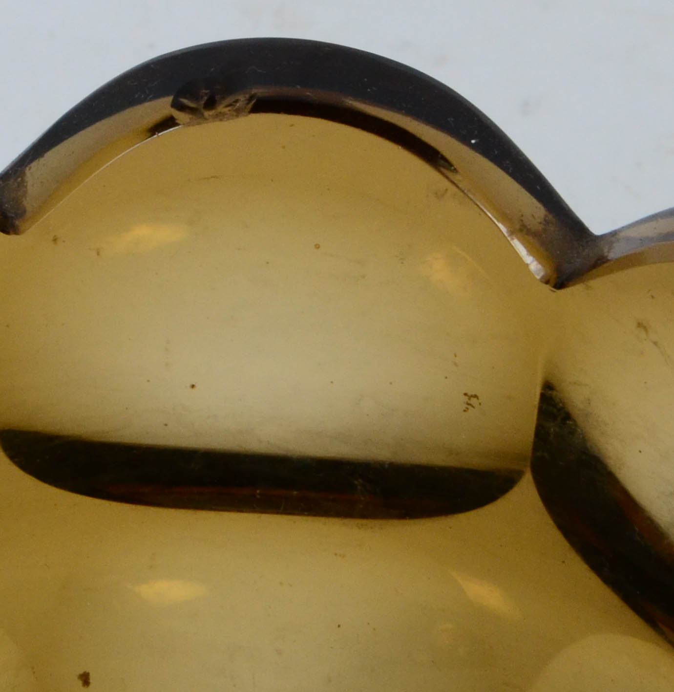 Duas peças de cristal sendo um cinzeiro e um vaso - foto 3 de 3