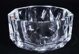 Orrefors (1898-2012),  - Bowl de cristal sueco facetado, assinado.