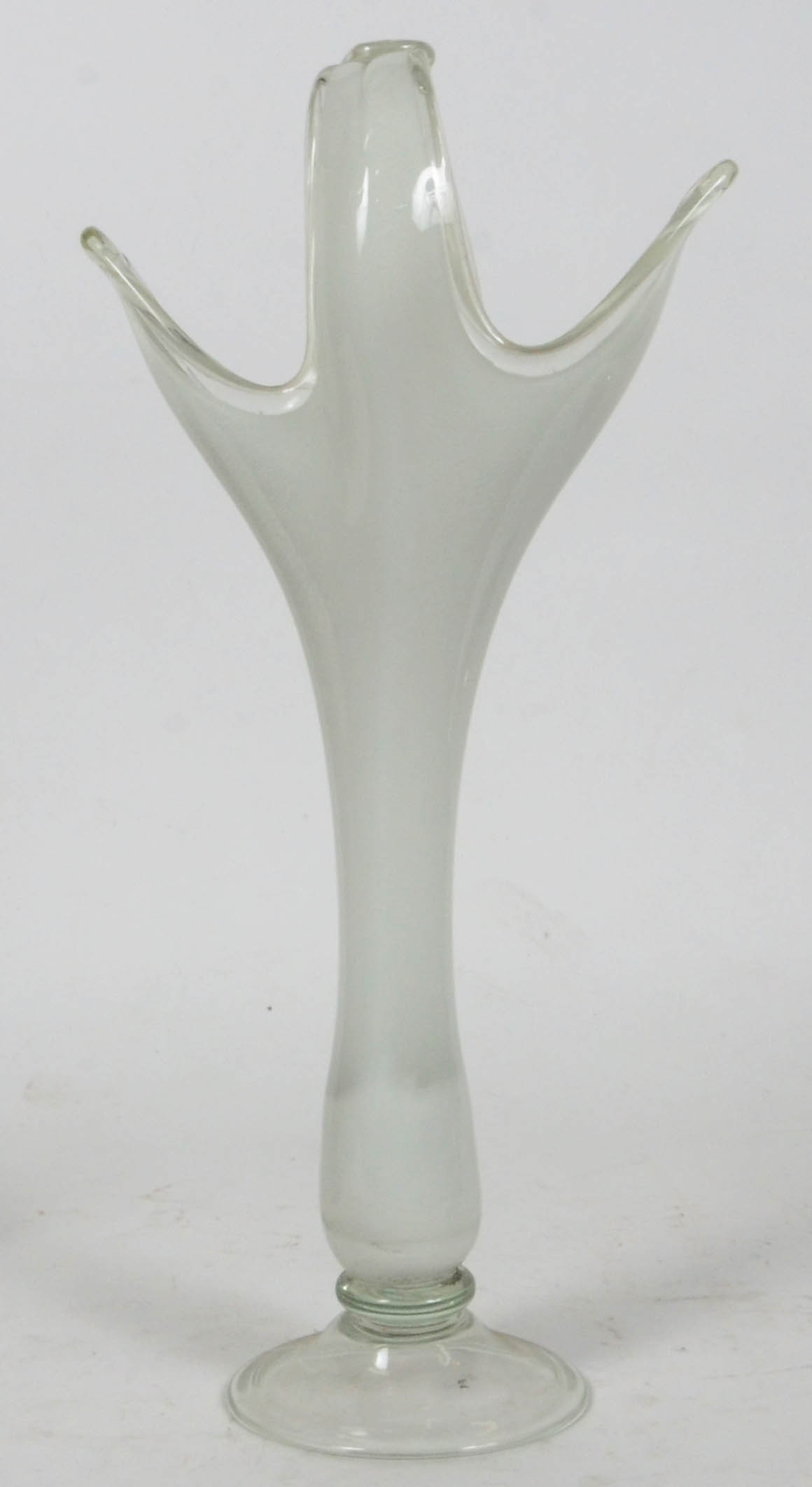 Jarra decorativa de murano branco - foto 1 de 3