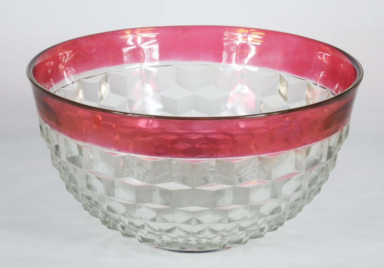 Centro de mesa de vidro decorativo, borda vermelha. Com pequeno... - foto 1 de 5