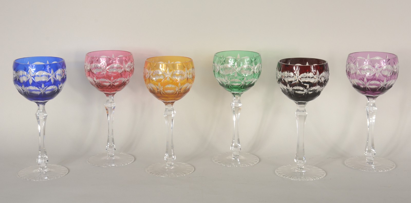 Seis cálices para vinho de cristal europeu doublé lapidado em... - foto 1 de 6