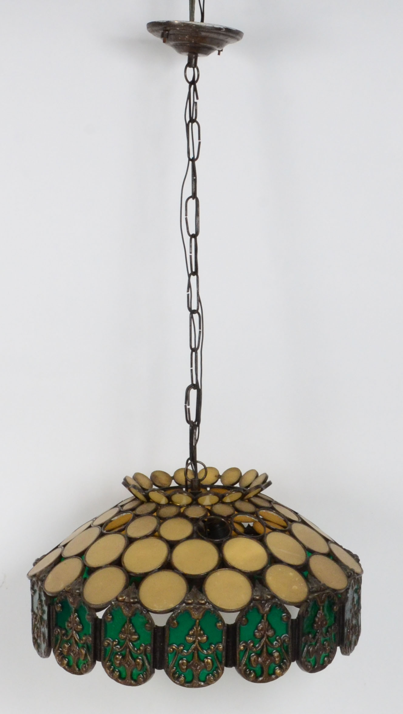 Lustre de metal dourado com placas de vidro colorido - foto 2 de 2