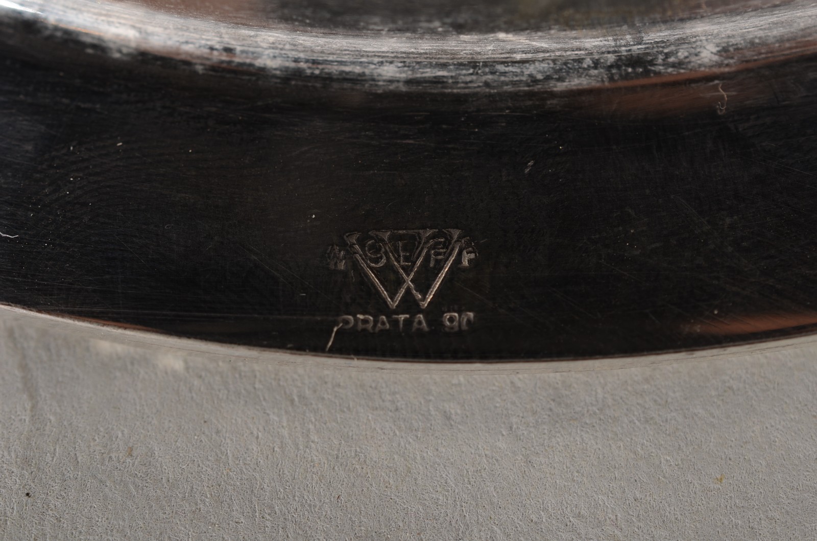 Baixela de jantar de metal prateado, composto de: 2 sopeiras... - foto 11 de 11