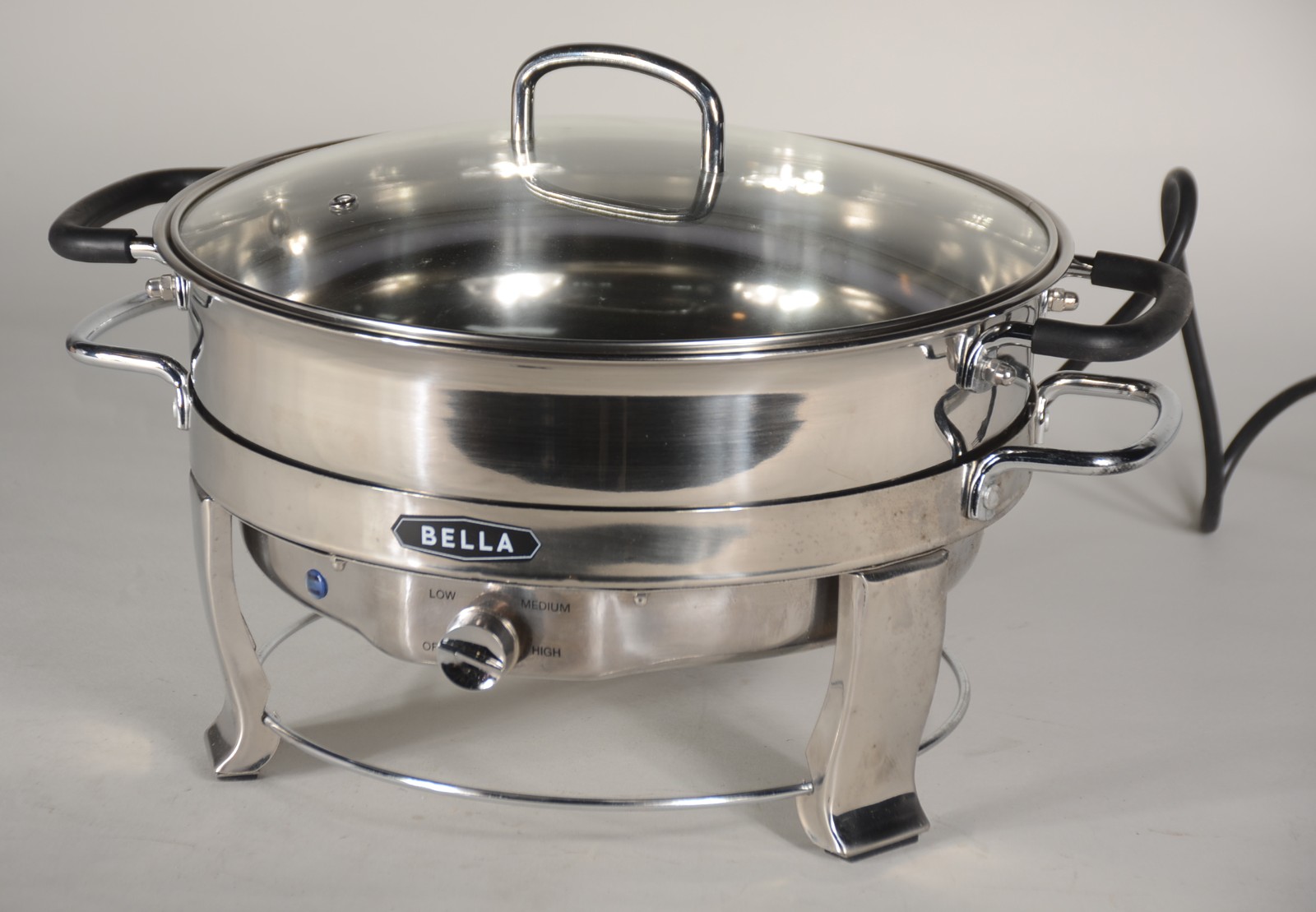 Caçarola com rechaud elétrico de inox 4,7 litros, marca Bella. - foto 2 de 6