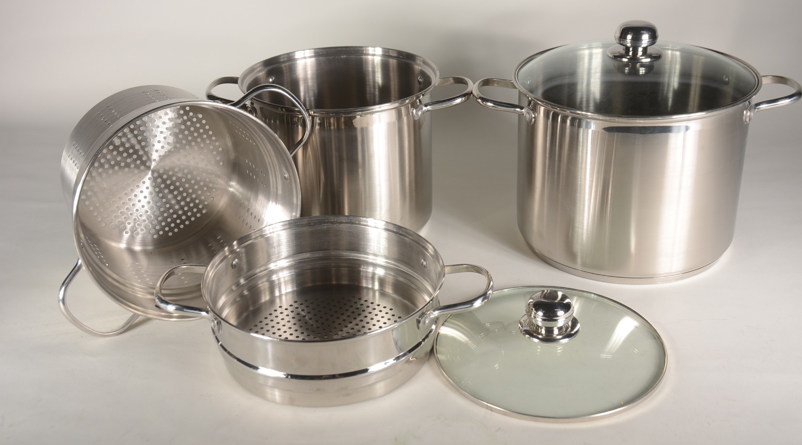 Conjunto com duas caçarolas de inox e dois escorredores para massas... - foto 8 de 11
