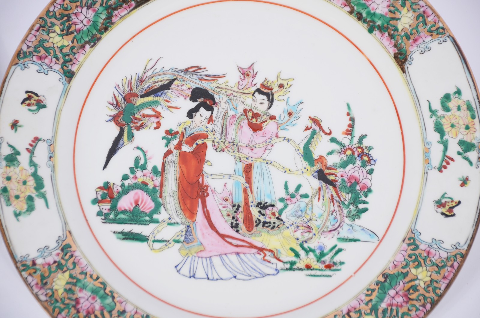 Oito pratos diversos de porcelana oriental policromada. - foto 2 de 10
