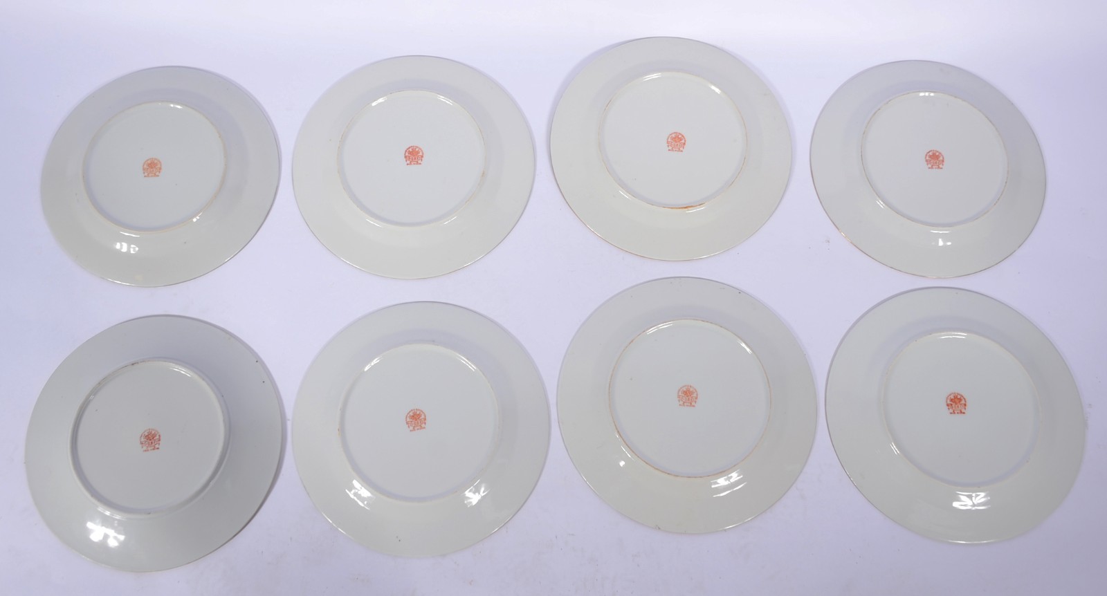 Oito pratos diversos de porcelana oriental policromada. - foto 10 de 10