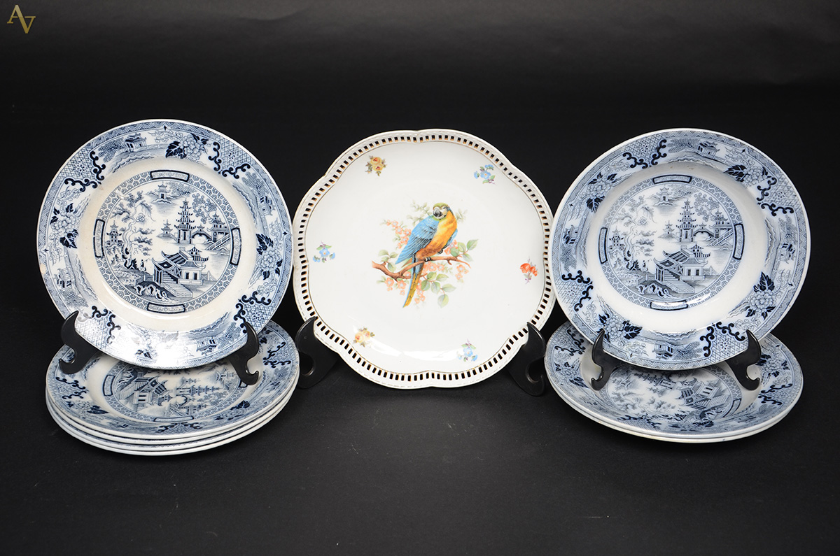 Nove pratos, sendo 8 Villeroy Boch e um da Bavaria. Diâmetros de 22...
