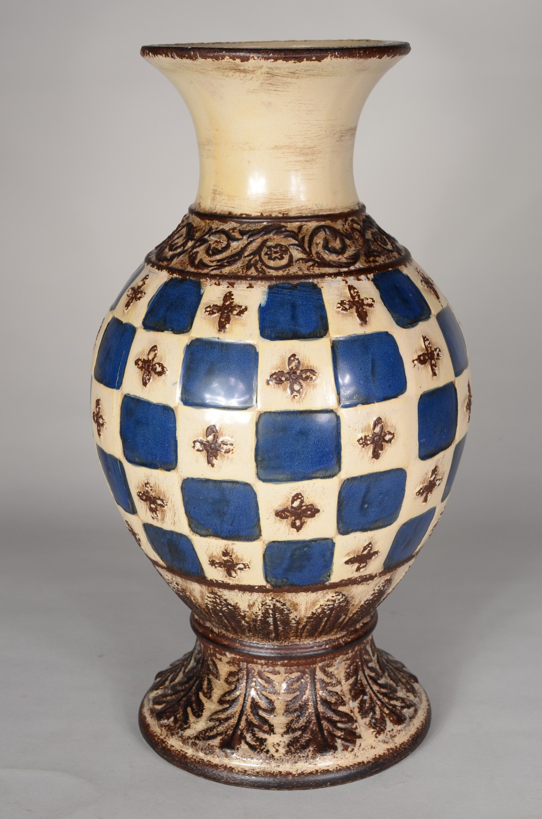 Vaso de cerâmica marroquina decoração geométrica e guirlandas em... - foto 1 de 6