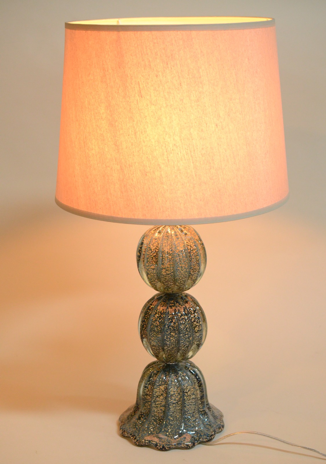 Luminária/abatjour de vidro decorativo, trabalhado em gomos na cor... - foto 6 de 6