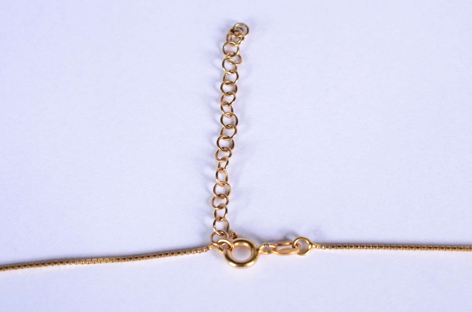 Colar de ouro 18 k., pendentes com 3 brilhantes. (Por motivos de... - foto 4 de 7