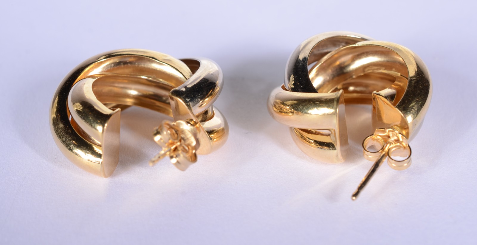 Par de brincos de ouro 18 k. e ouro branco, contraste 750 mls. (Por... - foto 3 de 7
