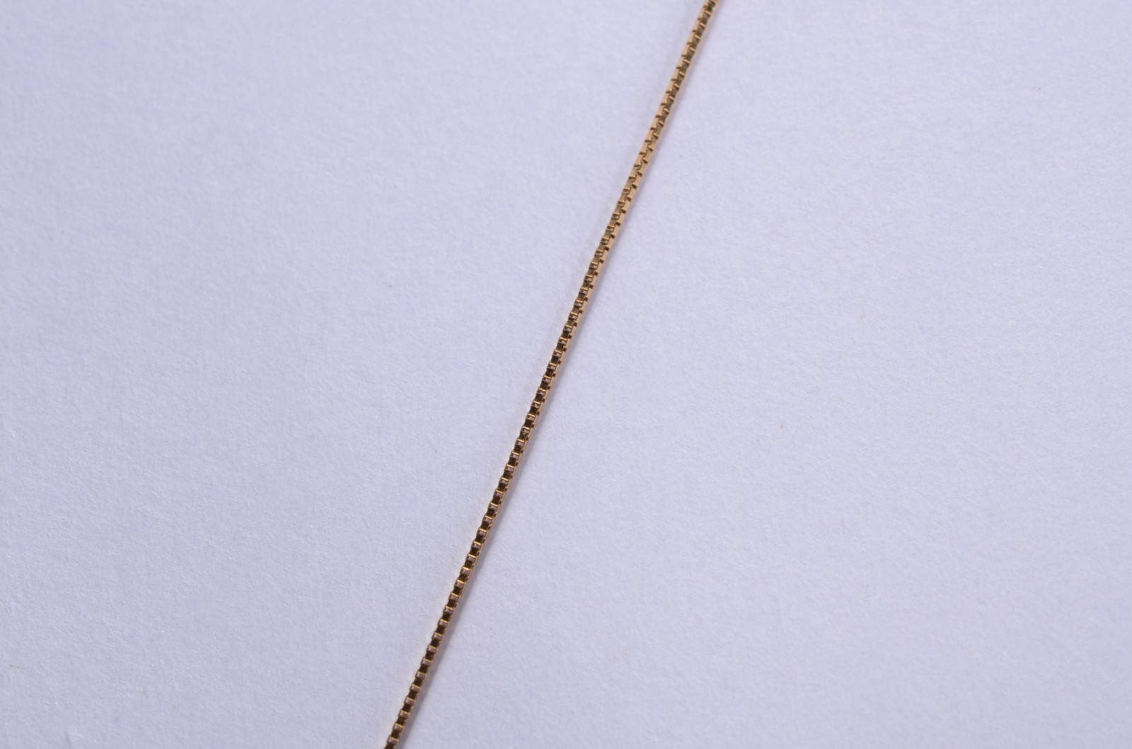 Colar de ouro 18 k., contraste 750 mls com pendente na forma de... - foto 3 de 5