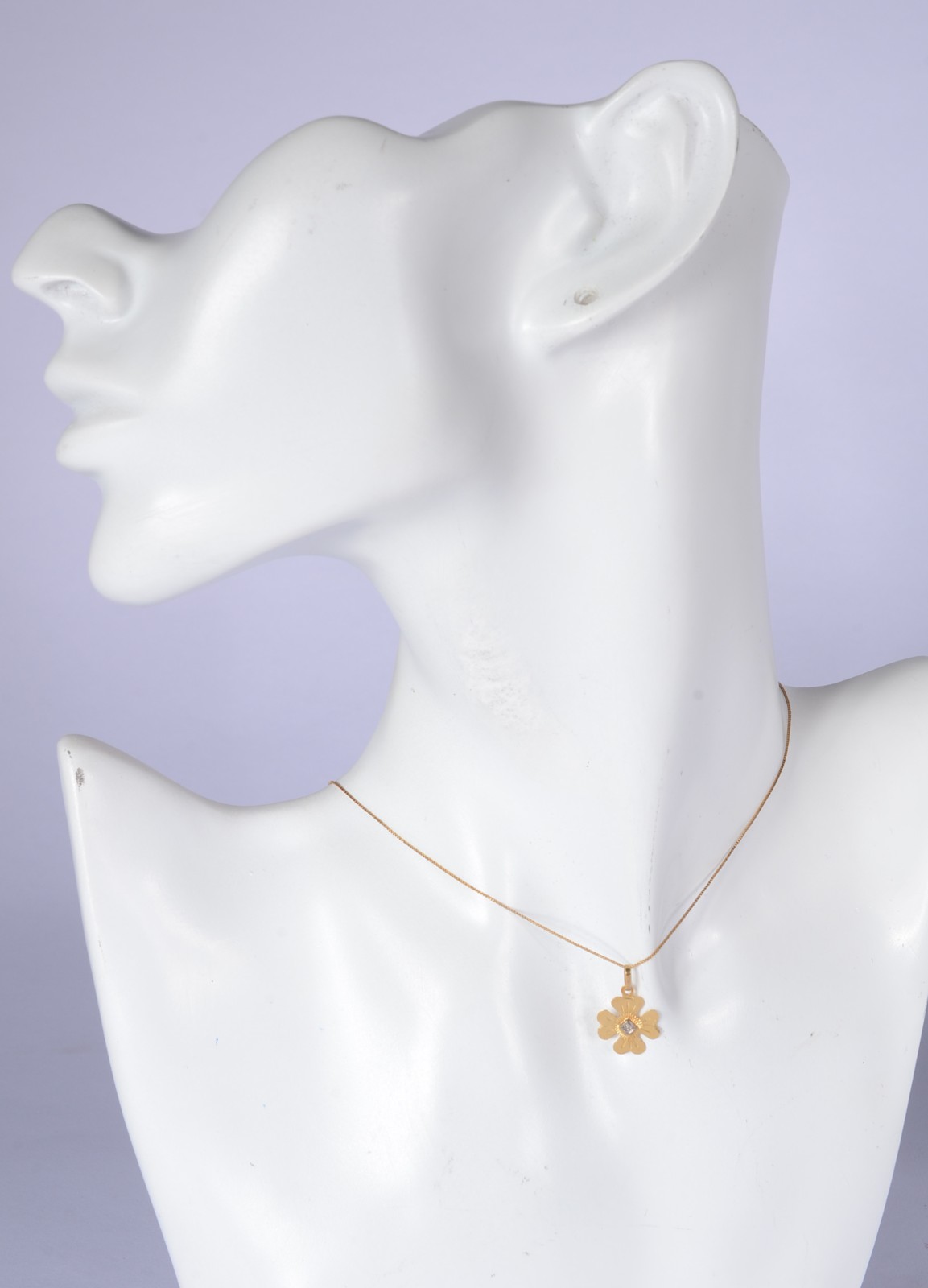 Colar de ouro 18 k., contraste 750 mls com pendente na forma de... - foto 7 de 7