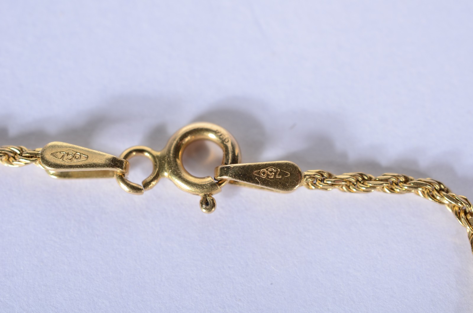 Pulseira de ouro 18 k., contraste 750 mls com pendente na forma de... - foto 3 de 5