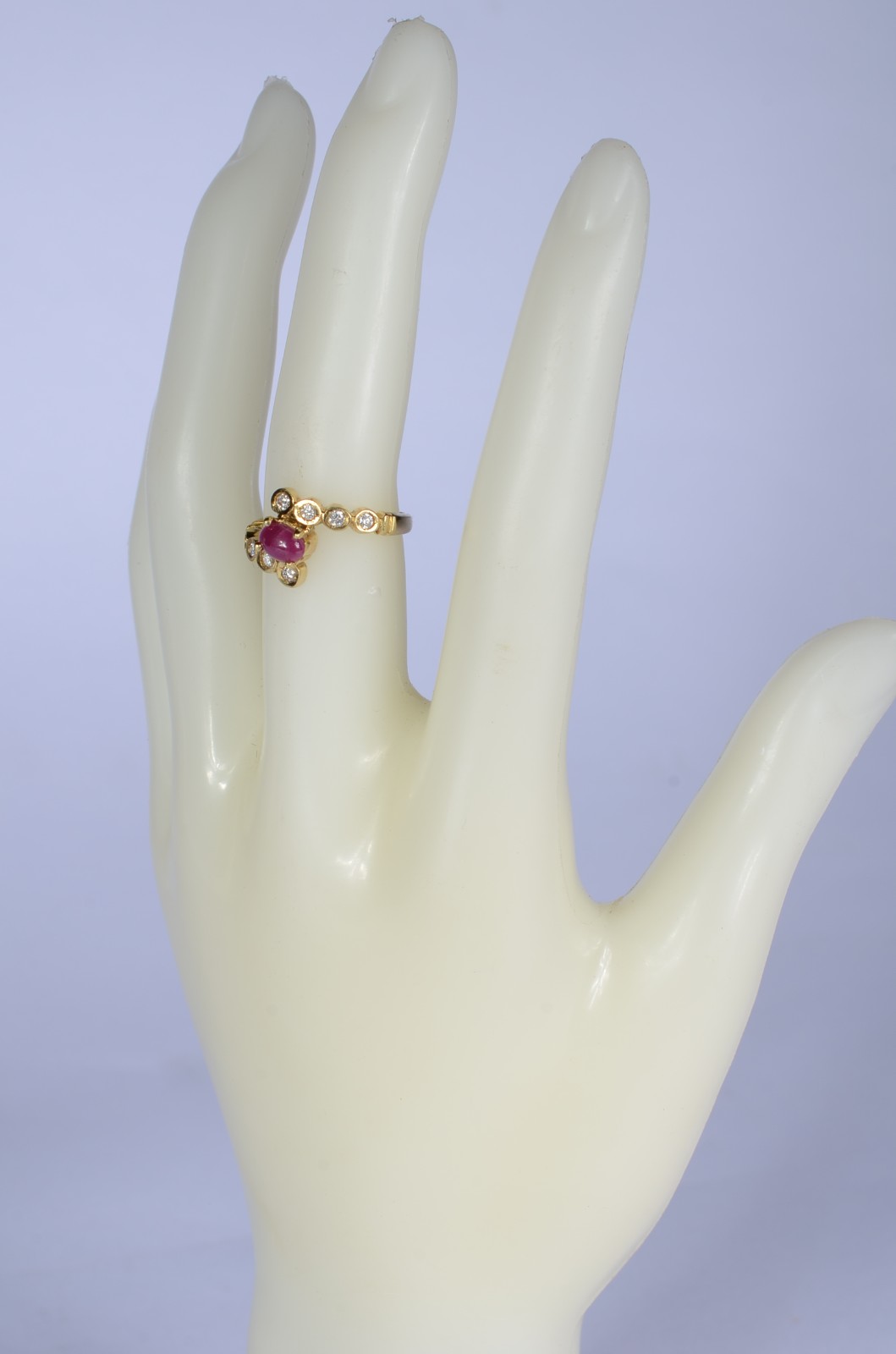 Anel de ouro 18 k., contraste 750 mls com 8 brilhantes de 0,05 ct... - foto 5 de 6