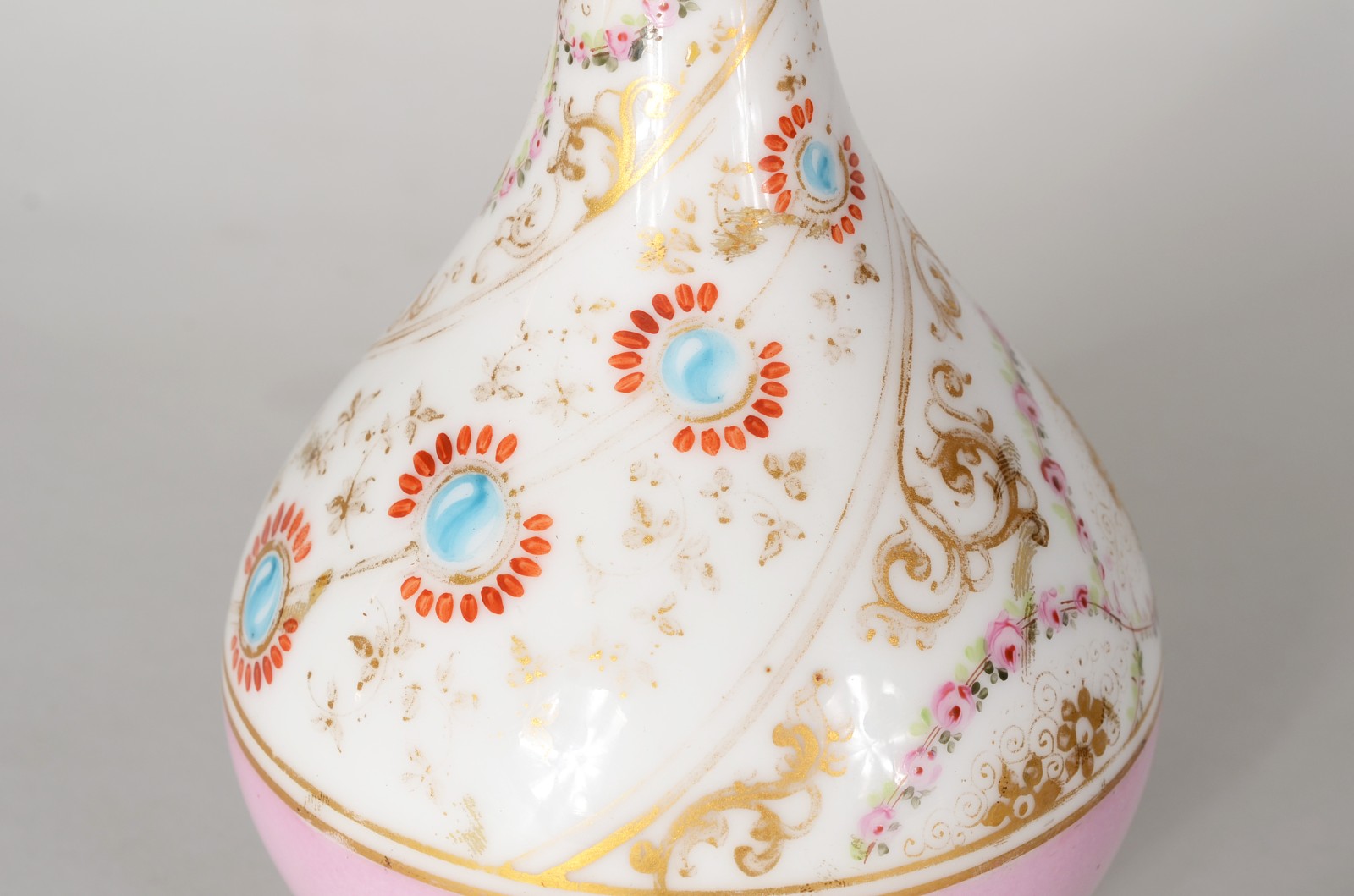 Diversas peças, sendo: 11 pratos de porcelana Sango borda com tarja... - foto 7 de 11