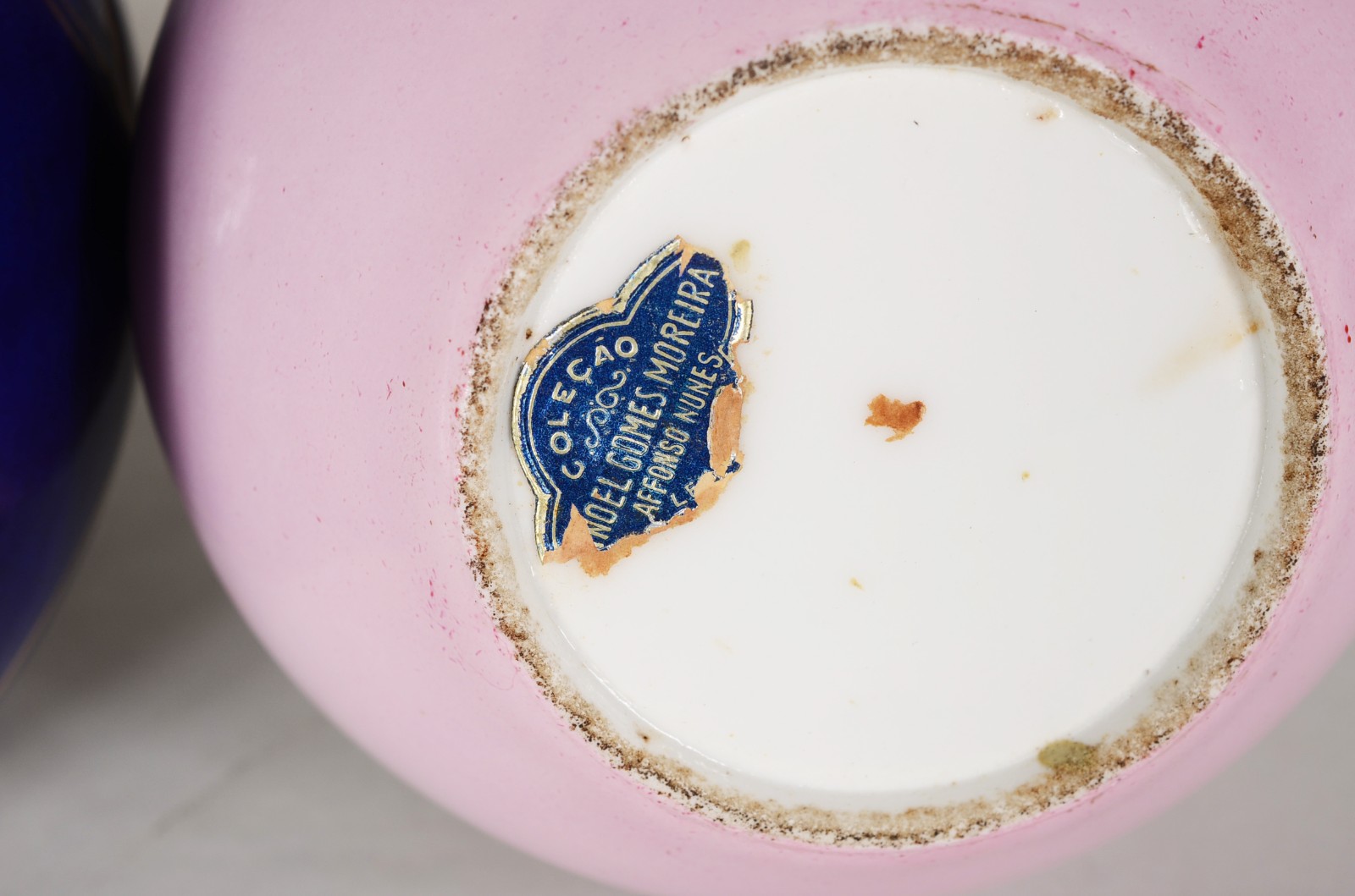 Diversas peças, sendo: 11 pratos de porcelana Sango borda com tarja... - foto 11 de 11